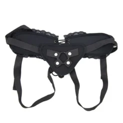 Cinta peniana strapon corset preta com renda, placa e argola