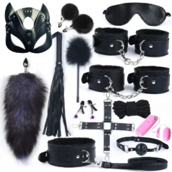 Kit de 14 acessórios BDSM preto com algemas de pelúcia, cruz, ball gag e plug com cauda de raposa