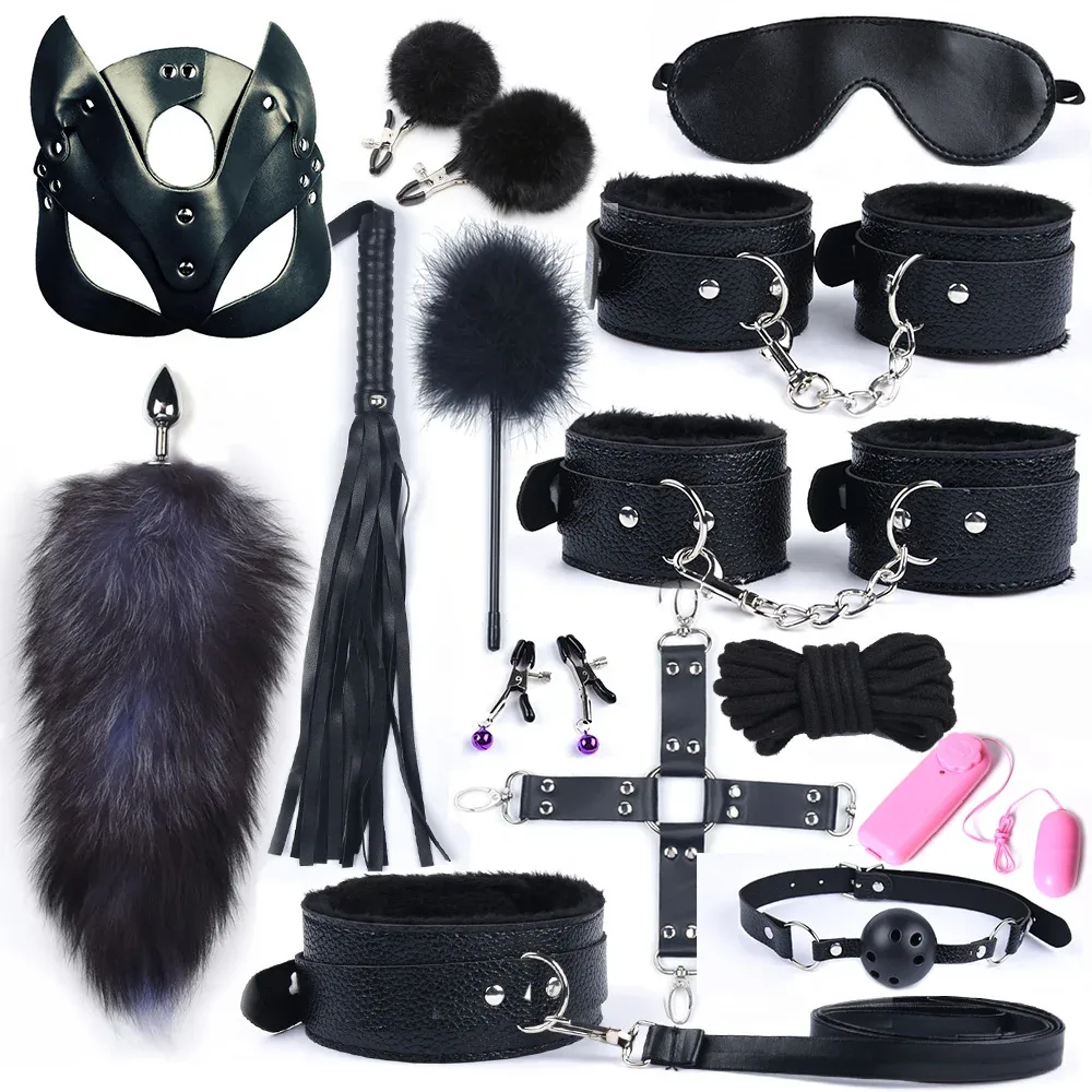 Kit de 14 acessórios BDSM preto com algemas de pelúcia, cruz, ball gag e plug com cauda de raposa