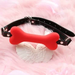 Mordaça bite gag de ossinho de silicone vermelho com tira preta de costura vermelha