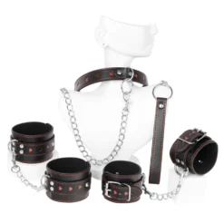 Kit bondage com coleira, guia, algemas e tornozeleiras no manequim