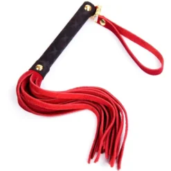 Chicote flogger de tiras de couro vermelho com alça de pulso vermelha