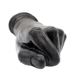 Dildo punho preto de PVC com dedos e nós realistas vistos de perto