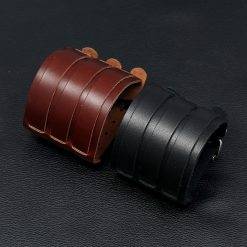 Kotik 2022 nova moda de couro genuíno de largura manguito bangles punk vintage três camadas de largura preto marrom homens pulseiras jóias Vestuário