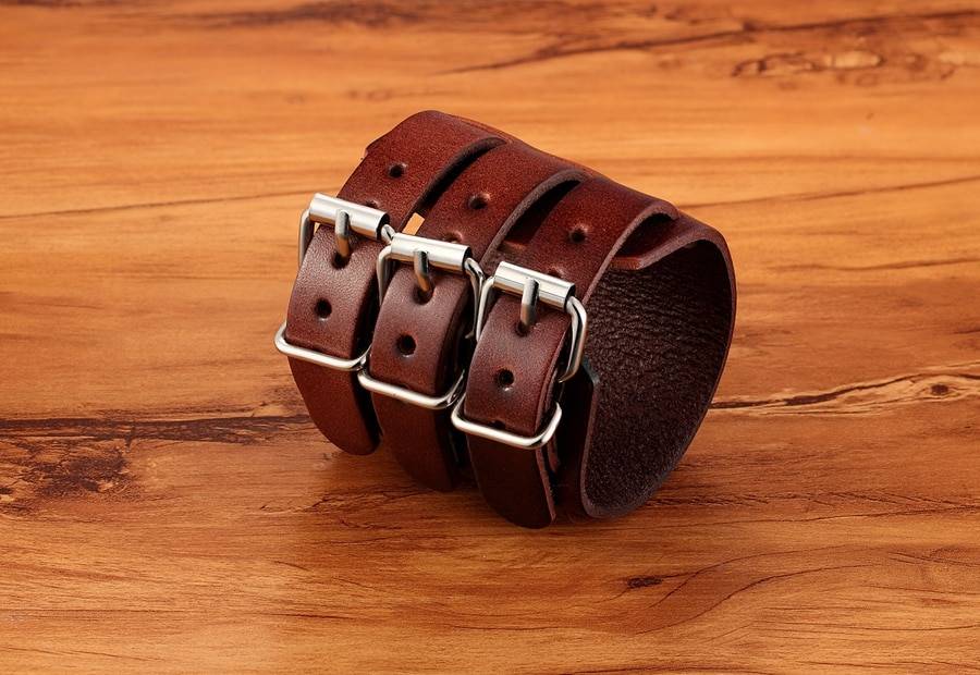 Tyo pulseira de couro genuíno para meninos, pulseira ajustável de couro clássica punk rock preta/marrom com três camadas para relógio