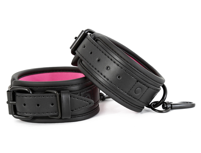 3pcs conjunto de bondage bdsm bdsm colar de couro escravo algemas de sexo polícia anklecuffs brinquedo sexual para mulher casais bondage kit 3pcs conjunto de bondage bdsm bdsm colar de couro escravo algemas de sexo polícia anklecuffs brinquedo sexual para mulher casais bondage kit
