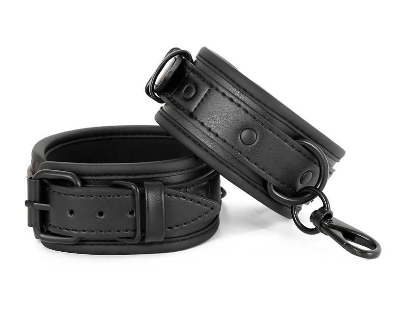 3pcs conjunto de bondage bdsm bdsm colar de couro escravo algemas de sexo polícia anklecuffs brinquedo sexual para mulher casais bondage kit 3pcs conjunto de bondage bdsm bdsm colar de couro escravo algemas de sexo polícia anklecuffs brinquedo sexual para mulher casais bondage kit