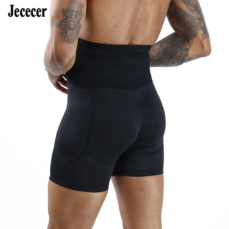 Butt lifting shaper deixando o bumbum redondo, visto de costas
