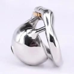 Cinto de castidade Nub Steel com domo fechado de aço inox polido