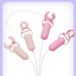 Os três prendedores vibratórios do kit Pinkiry com cápsulas rosa