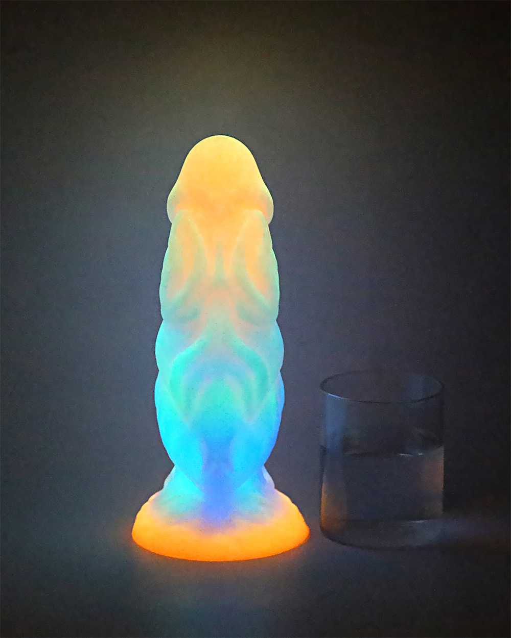 Dildo luminoso com ventosa para mulheres, pênis monstro em forma especial, plug anal brilhante, vibrador macio, brinquedos adultos, colorido, novo