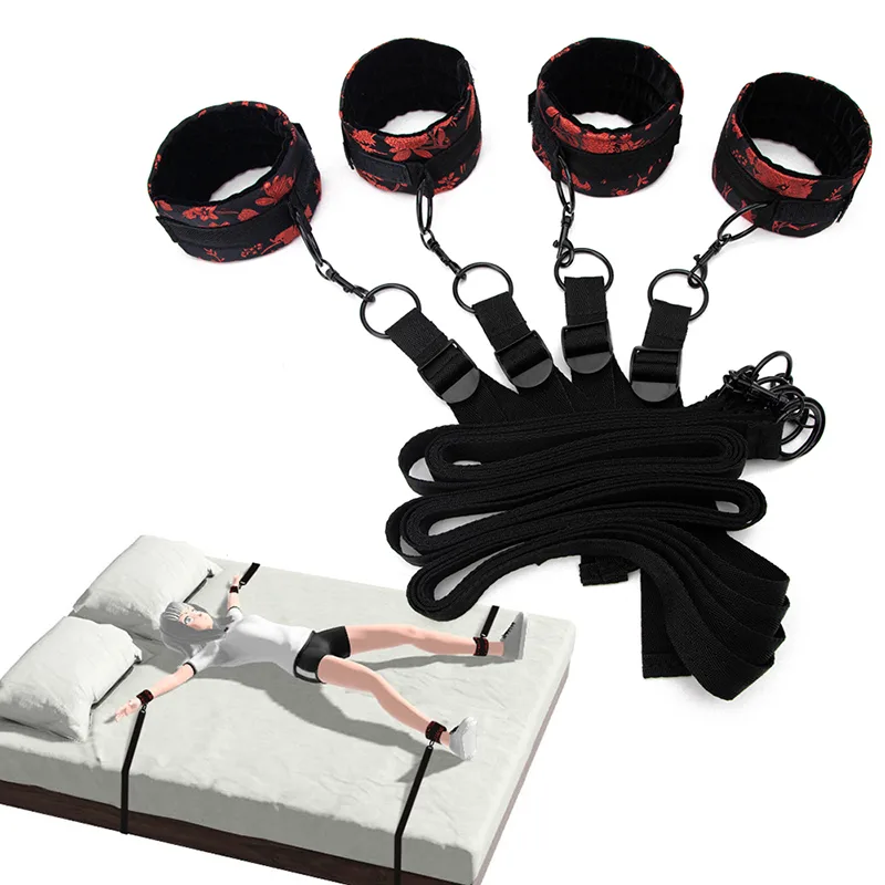 Kit de amarração estendido sobre a cama, pronto para passar por baixo do colchão