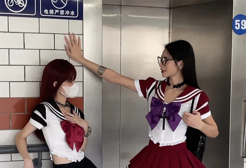 Hikigawa-Blusa de cores contrastantes chiques, tops de gola virada para baixo, mini-camisa elegante vintage, casual 2 conjuntos, moda