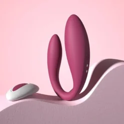 Vibrador de casal em formato U roxo vinho com controle remoto