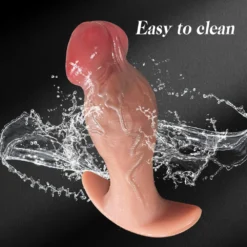Plug anal gigante realista de silicone sob respingos de água, fácil de limpar