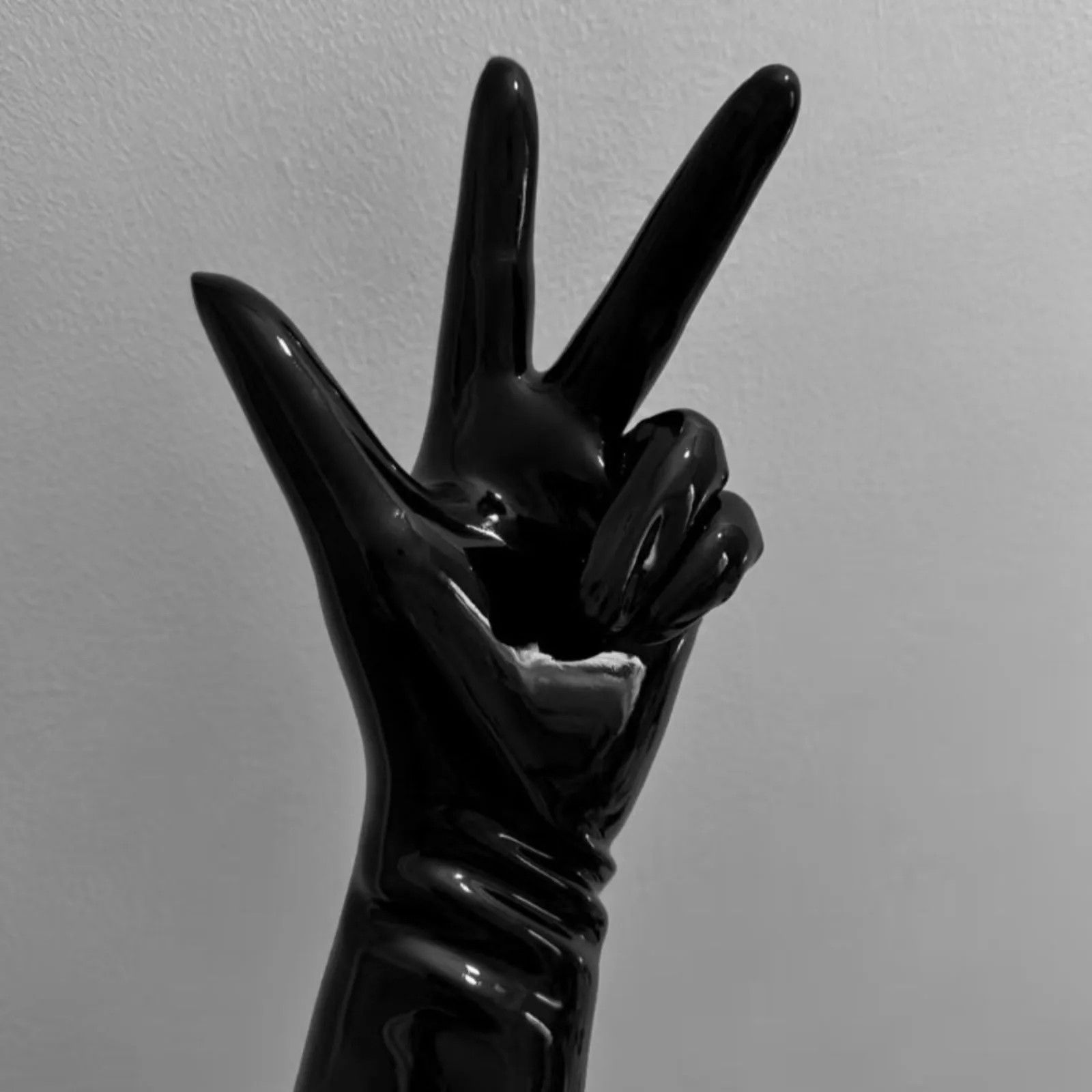 1 Pair of Sexy Black Short Latex Gloves Cosplay Fetish Wear Man Women Mittens Fetish 5 Finger Wrist Length Sex Toys Adult Games 1 Pair of Sexy Black Short Latex Gloves Cosplay Fetish Wear Man Women Mittens Fetish 5 Finger Wrist Length Sex Toys Adult Games