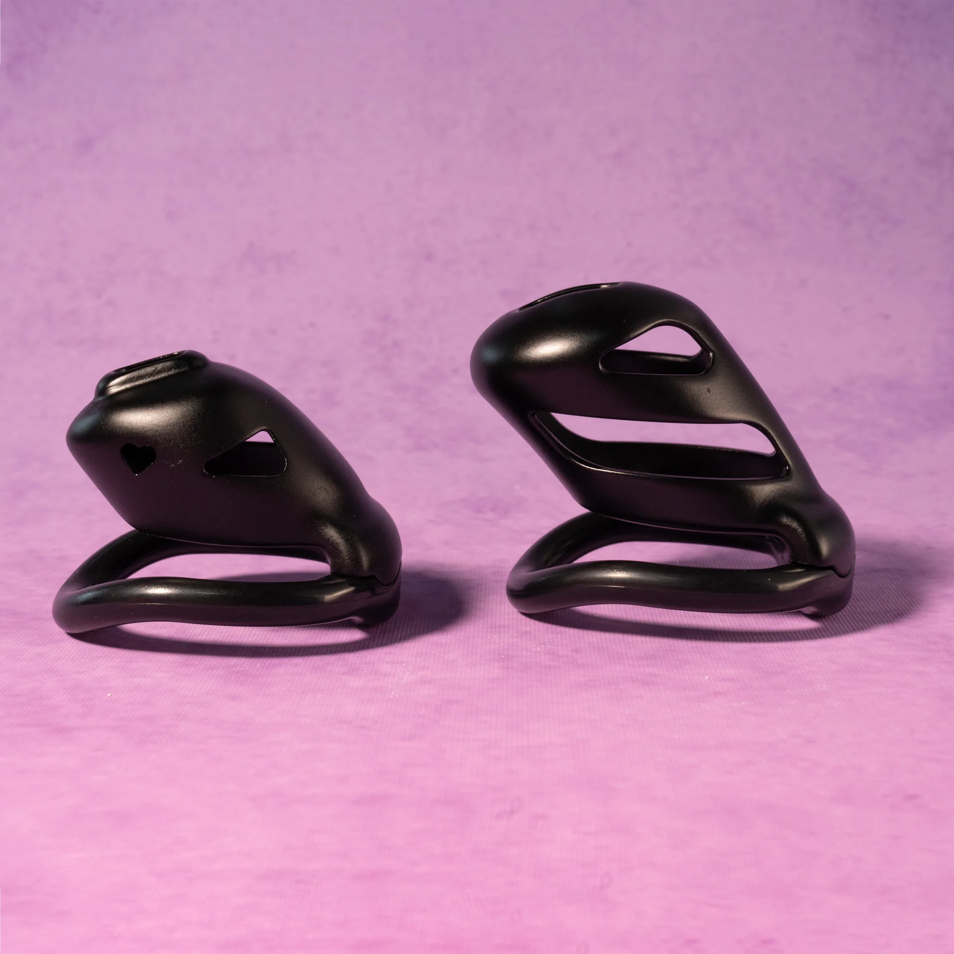 Men's Heart-Shaped Chastity Cage with Embedded Invisible Small Lock Core Penis Lock Sissy Chastity Belt BDSM Gay Sex Toy for Men