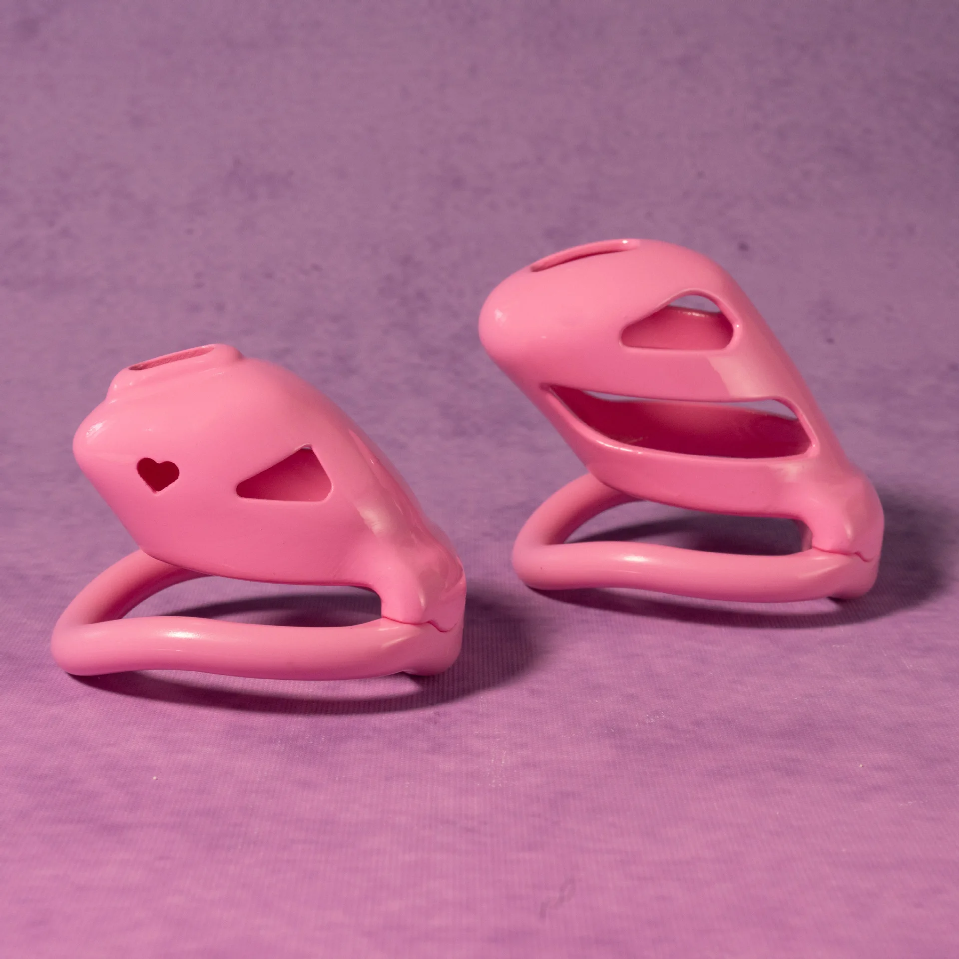 Men's Heart-Shaped Chastity Cage with Embedded Invisible Small Lock Core Penis Lock Sissy Chastity Belt BDSM Gay Sex Toy for Men