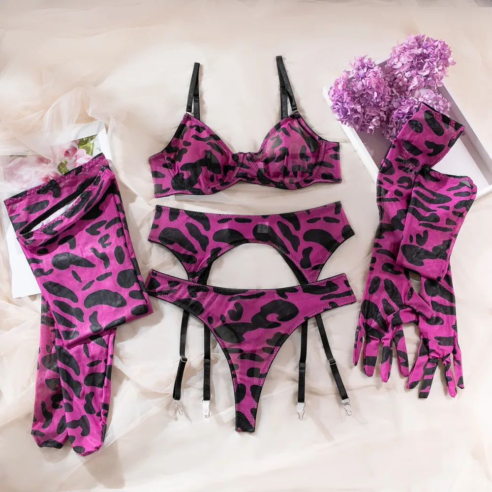 Conjunto de lingerie estampado magenta com cinta-liga, meias e luvas