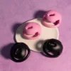 Gaiola de castidade micro Pétala nas cores preto e rosa