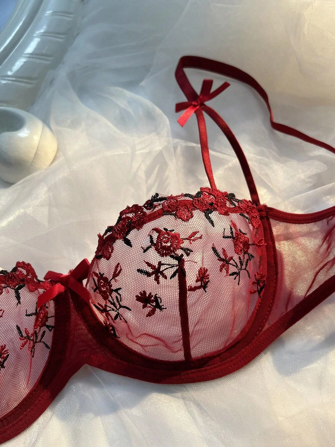 Sexy Lingerie Women Thin Transparent Lace See Through Female Erotic Underwear Bra And Panty Set Sleepwear Suit Embroidery Floral Sexy Lingerie Women Thin Transparent Lace See Through Female Erotic Underwear Bra And Panty Set Sleepwear Suit Embroidery Floral