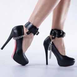 UYEE Acessório Tornozeleira Couro com Correntes Ankle Belt