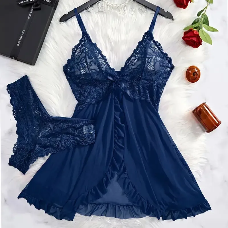 Conjunto de camisola de renda floral azul em tule com calcinha fio dental de renda