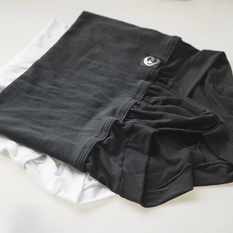 Detalhe do tecido sem costura da cueca modeladora Contorno