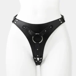Placa frontal de couro preto da cinta peniana com argola